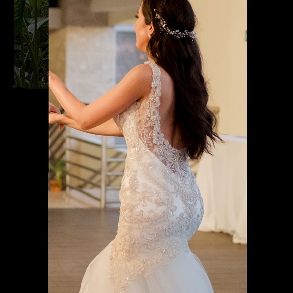 Casablanca Bridal Wedding Dress sz 6 💕 - Picture 9 of 9